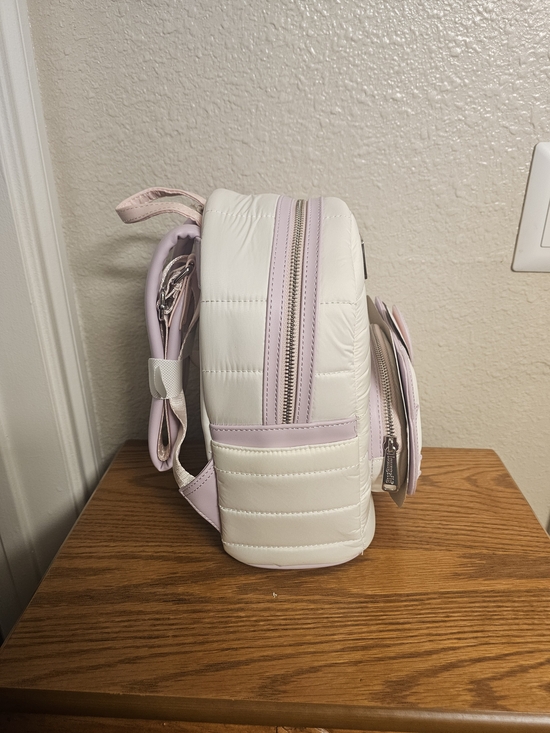 NWT Loungefly Hello Kitty Quilted Texture Puffer Mini Backpack - Sanrio Exclusiv main image 4